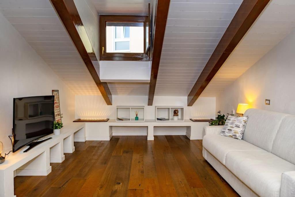 Canonica Attic Apartment Milánó Kültér fotó
